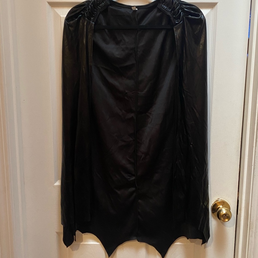 Girl’s Batgirl 34” Cape and Costume Accessories